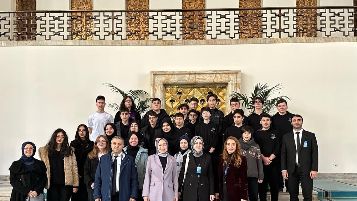Öğrencilerimizle Gazi Meclis TBMM'yi ziyaretimiz... 